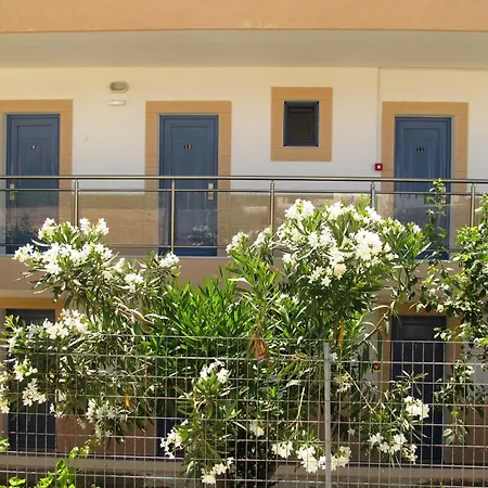 Hotel apartamentowy Paraschos Kos 2*