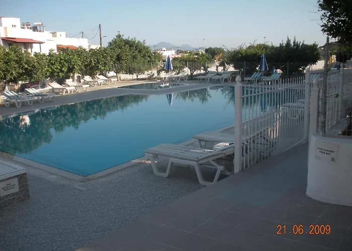 Paraschos Kos 아파트호텔